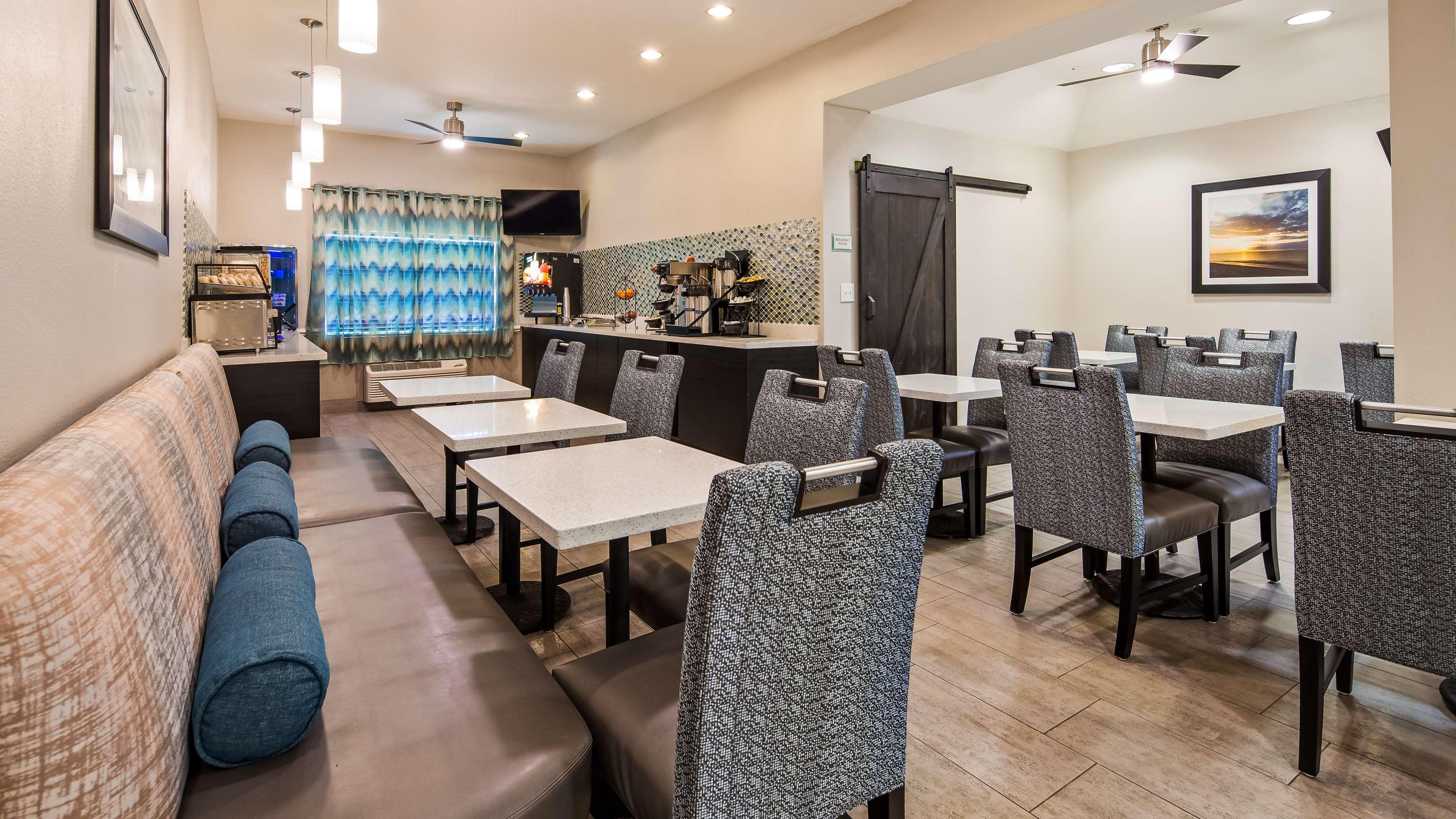Best Western Mayport Inn And Suites Атлантик-Бич Экстерьер фото