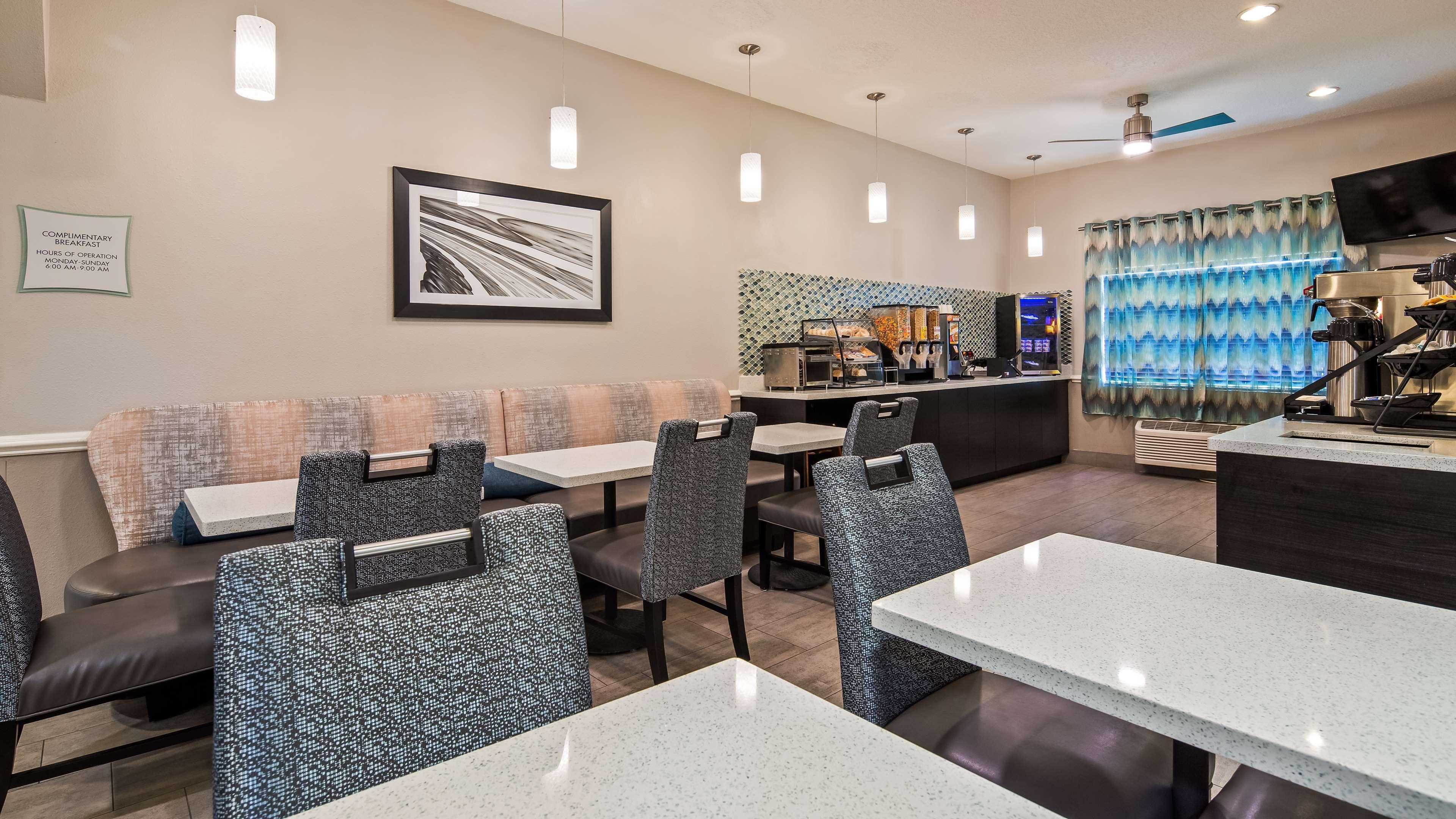 Best Western Mayport Inn And Suites Атлантик-Бич Экстерьер фото