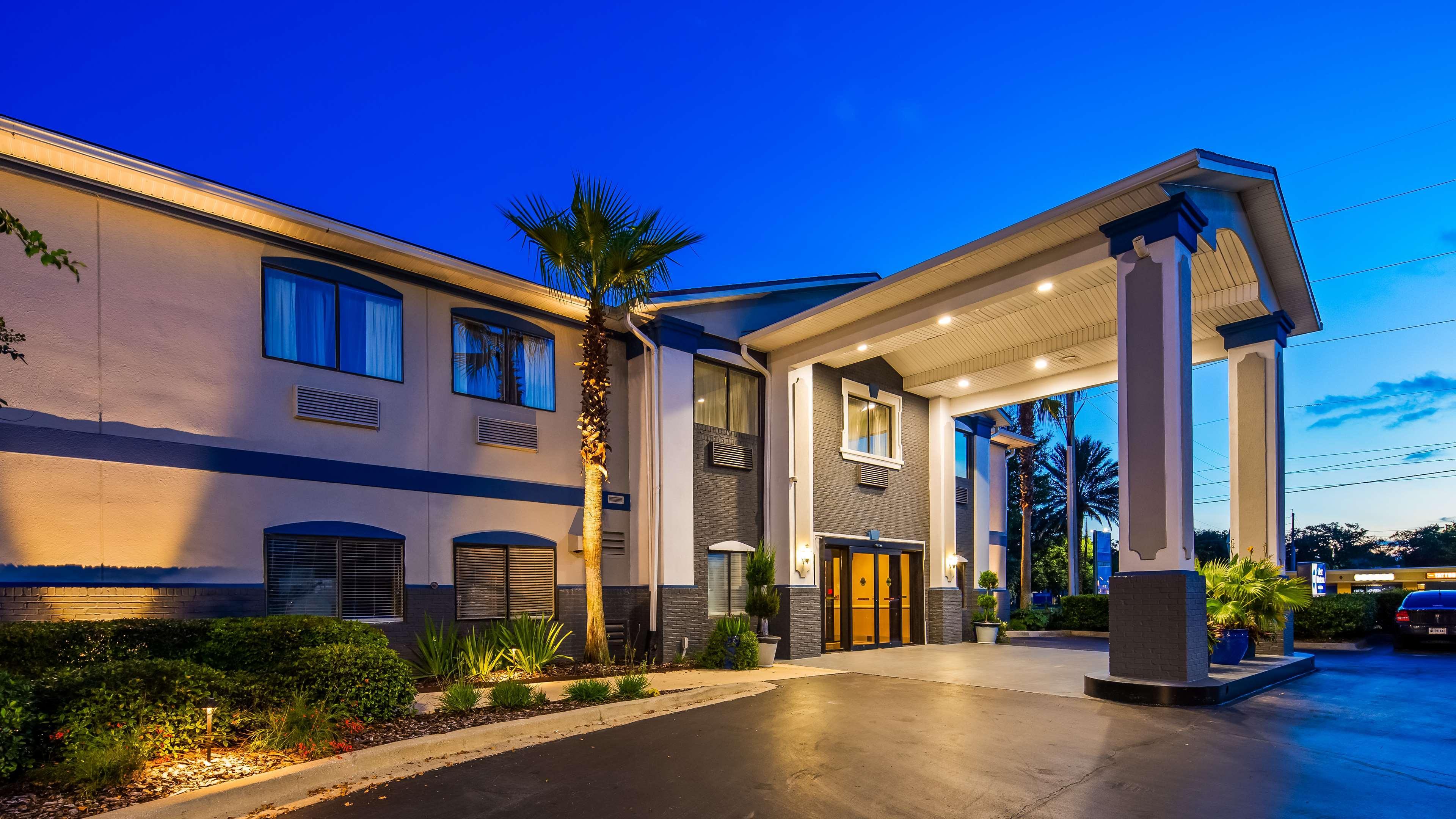 Best Western Mayport Inn And Suites Атлантик-Бич Экстерьер фото