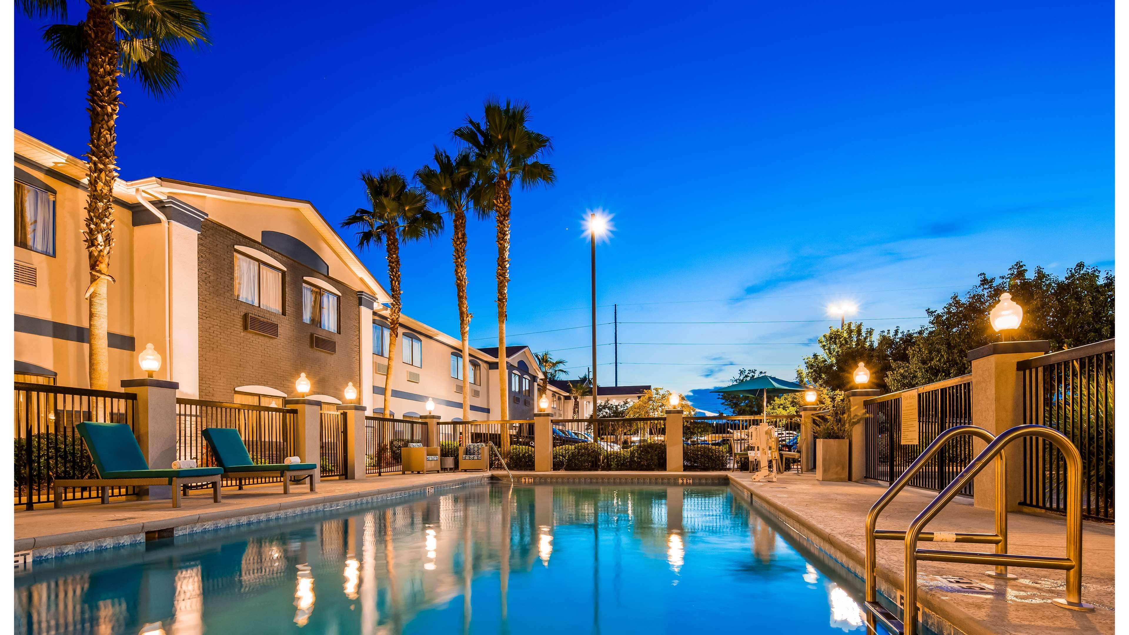 Best Western Mayport Inn And Suites Атлантик-Бич Экстерьер фото