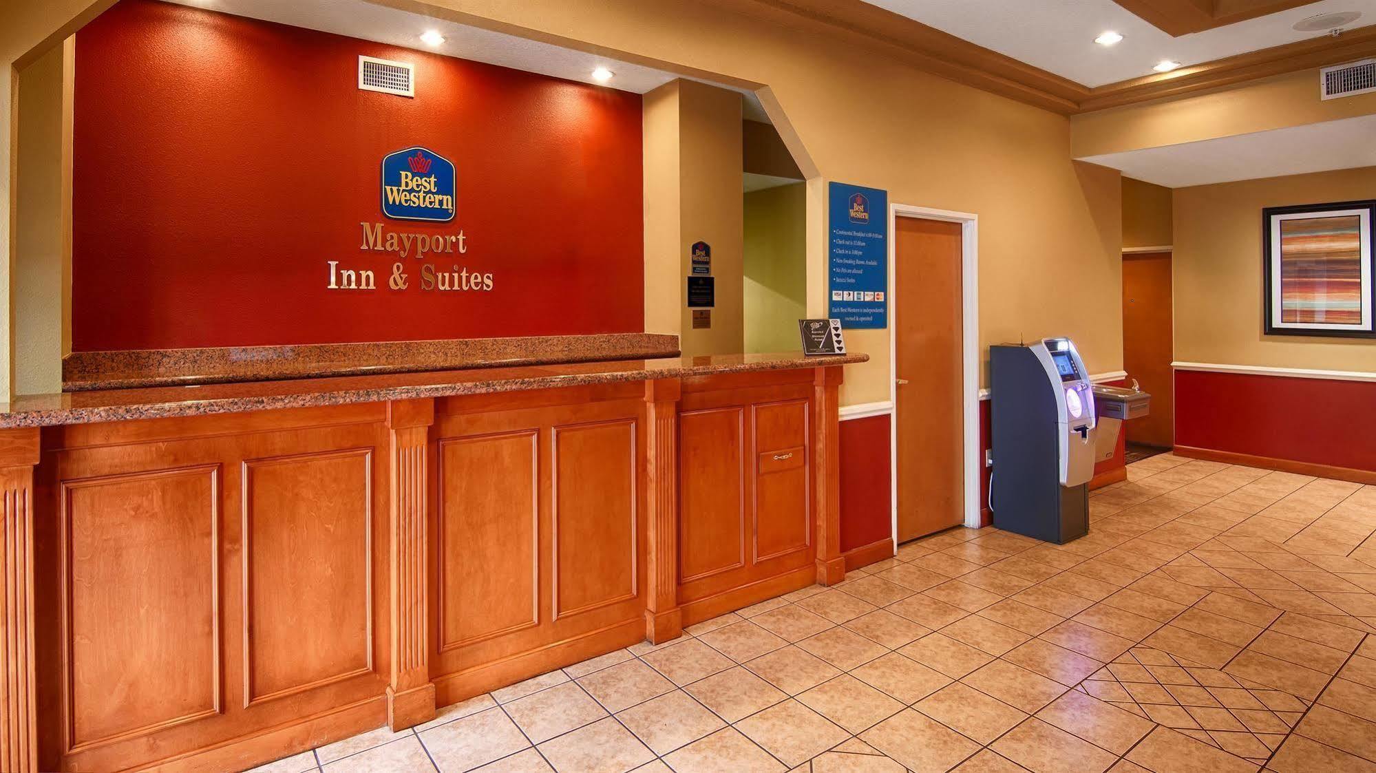Best Western Mayport Inn And Suites Атлантик-Бич Экстерьер фото